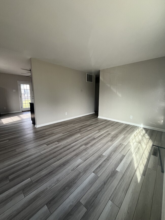 Photo - 2437 Wilson Ave
