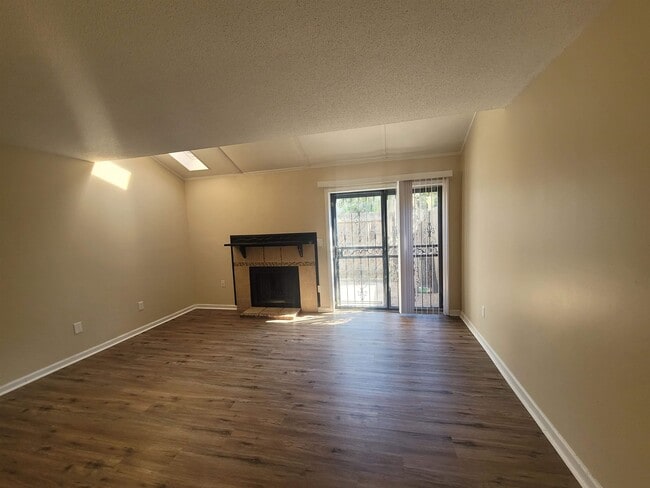 Photo - 154 N Auburndale St