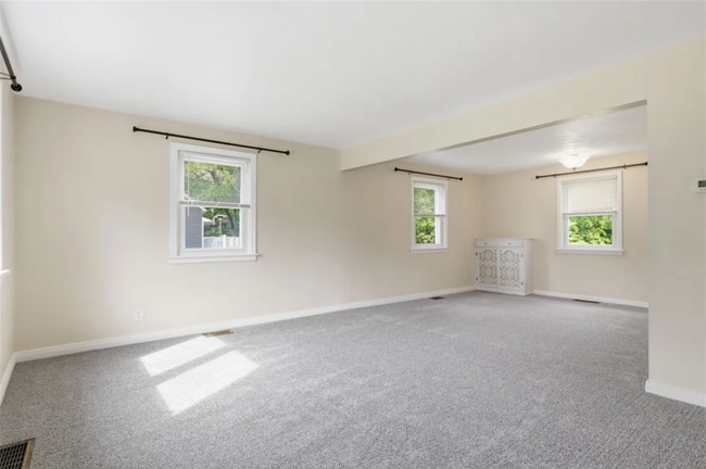 Photo - 27 Pleasant View Dr