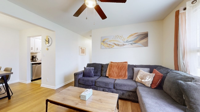 Photo - 253 White Oak Rd Unit Apt F