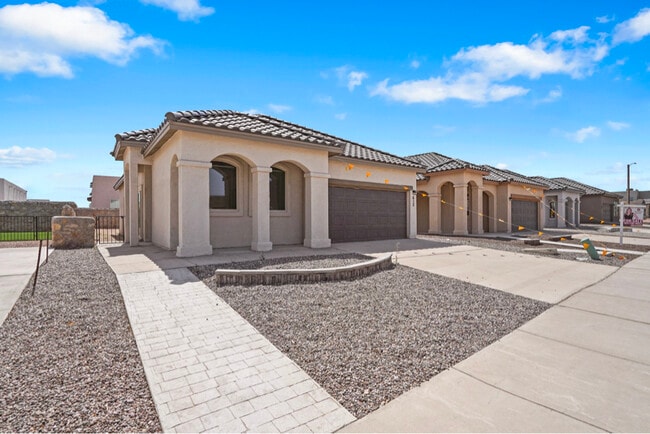 Photo - 612 Cedarwood Ave