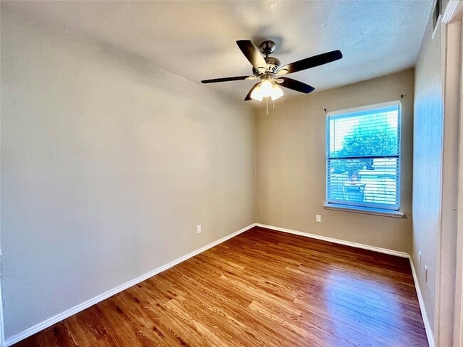 Photo - 2526 W Prairie St Unidad 205