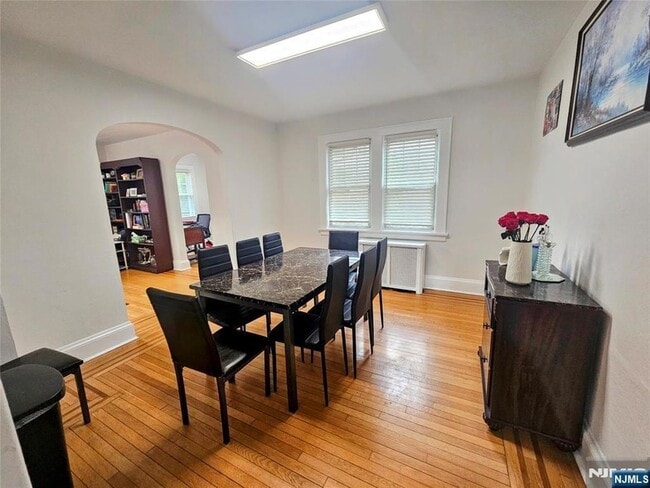 Photo - 483 Cumberland Ave