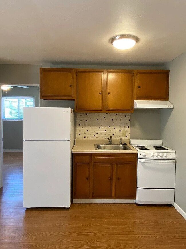 Photo - 2 Chateau Dr Unit 2 Chateau Drive C