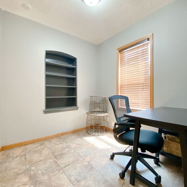 Photo - COMING SOON! Florence/Minnie Lusa Area 4 bed 3 bath, partial finished basement, w/ garage $1,850