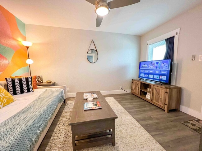 Photo - 1112 Morgan Ave Unit ID1268441P