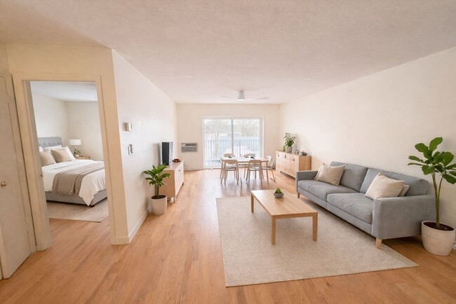 Building Photo - 25 Custer St Unit 303