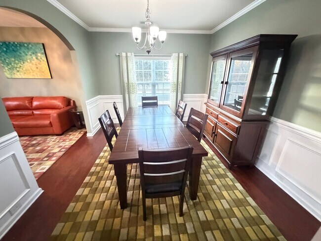 Photo - Expansive 5-Bedroom, 3-Story Home in Desirable Harrisburg Neighborhood