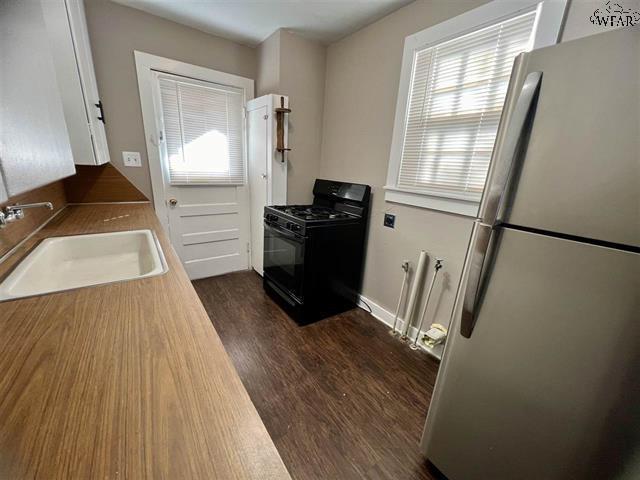 Photo - 2181 Ave K