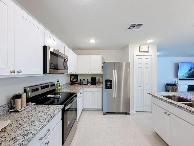 339 Towns Cir
