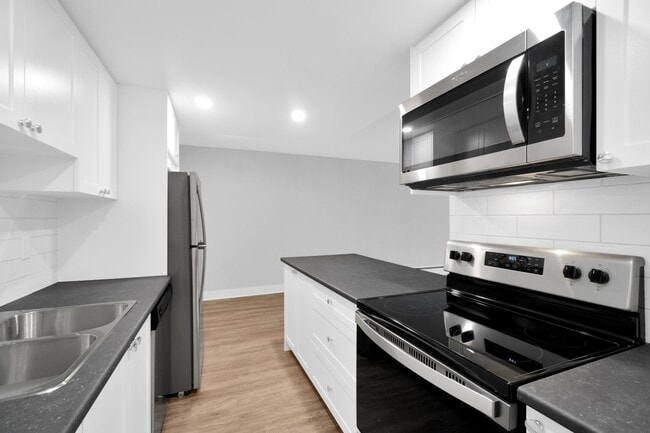 Photo - Renaissance on Shaw