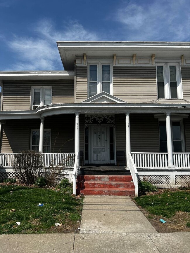 Photo - 937 Broadway Unit 3