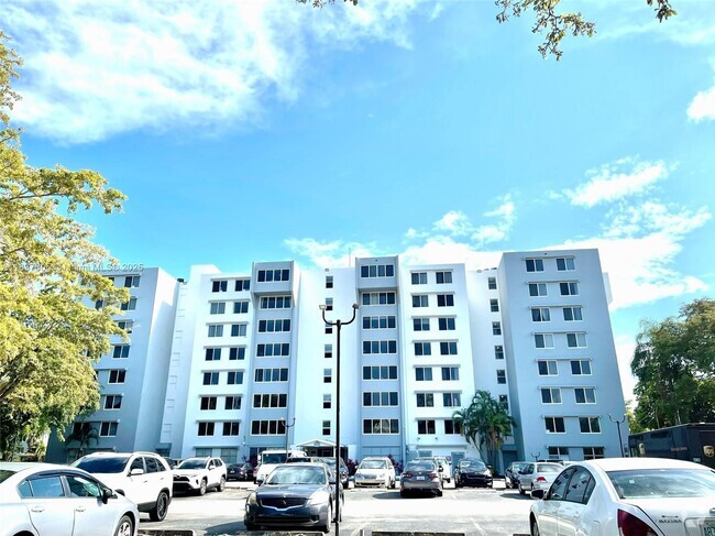 Building Photo - 9001 SW 77th Ave Unit C203 Rental