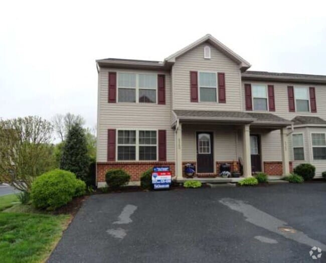 Building Photo - 6360 Creekbend Dr Rental