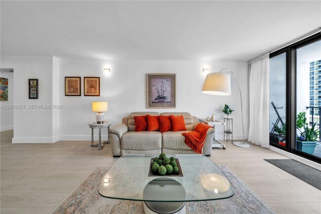 Building Photo - 2401 S Ocean Dr Unit 507
