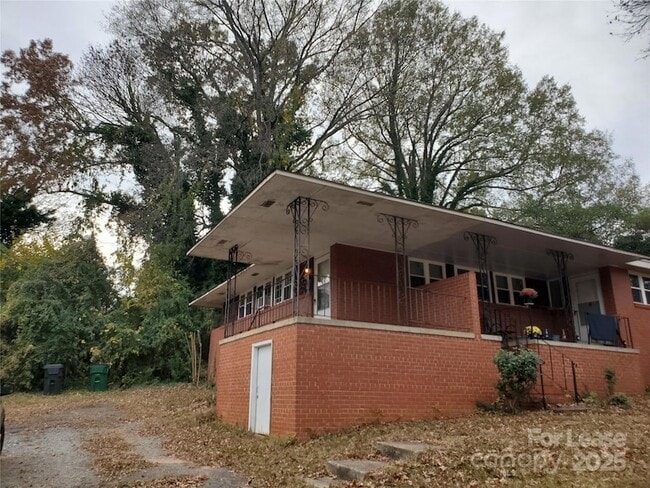 Building Photo - 1444 Academy St Rental