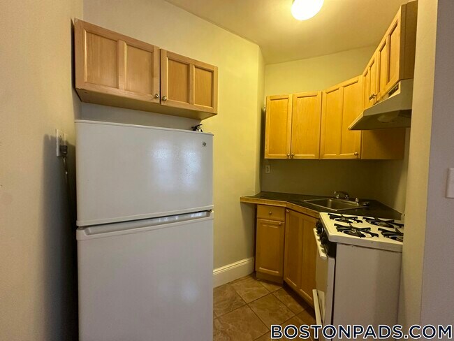 38 Hemenway St Unit 16