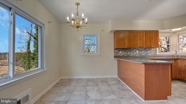 Photo - 1604 Woodhill Ct