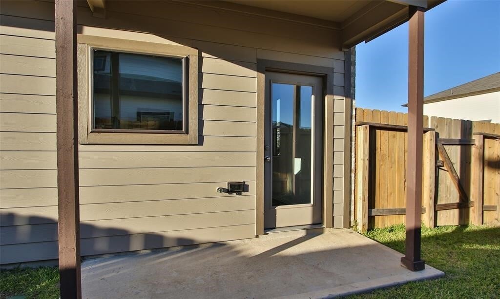 Photo - 7124 Elgin St