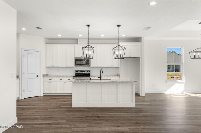 Photo - 9019 Laird St