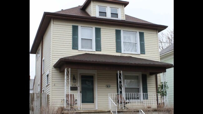 Photo - 634 Carlisle Ave