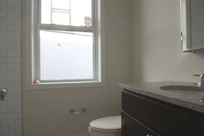 Photo - 515 Fitzwater St Unidad 2