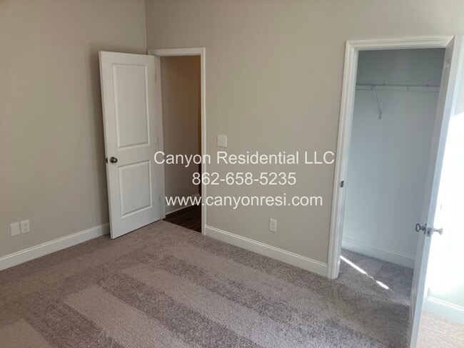 Photo - 210 Pine Is Ave