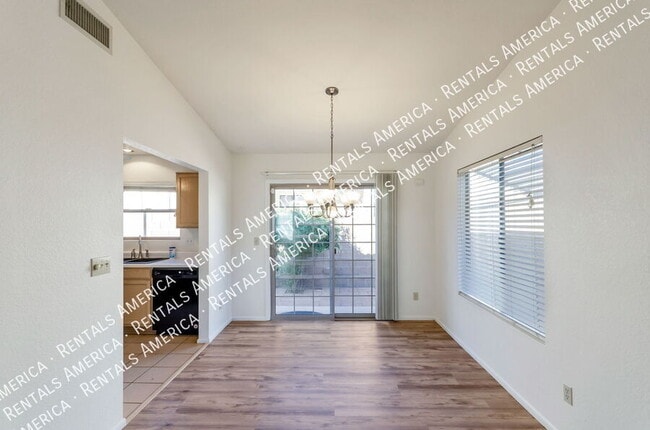 Photo - 676 W Cassidy Pl