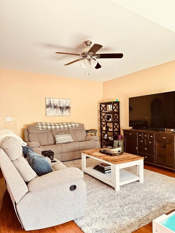 Photo - 4536 Briarwood Dr