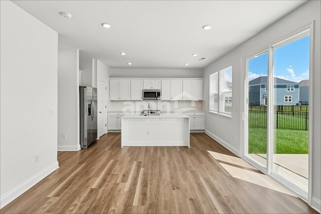 27 Shady Elm Ln