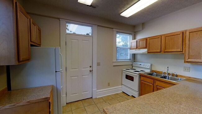 Photo - 235 E 11th Ave