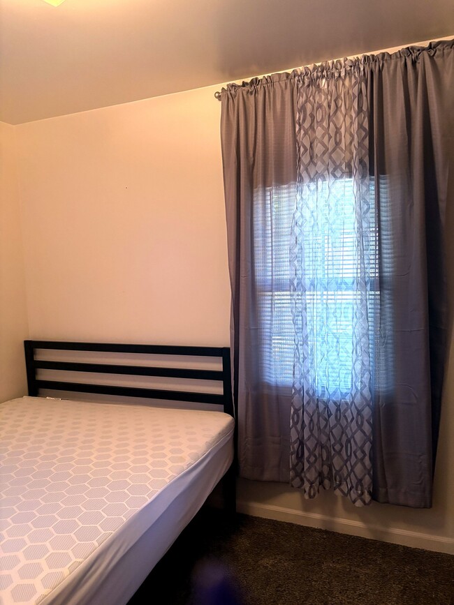 Photo - 3705 Burchfield Dr Unit Furnished Front
