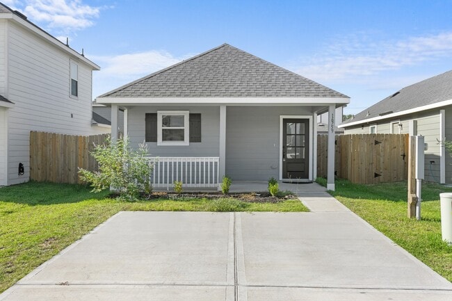 Building Photo - 16759 N Marie Vlg Dr Rental