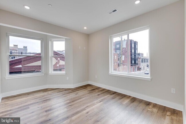 Photo - 1434 Parrish St