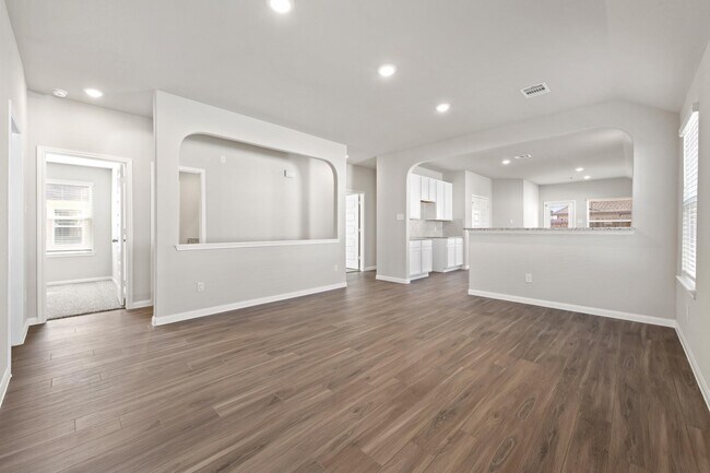 Photo - 506 Moose Run