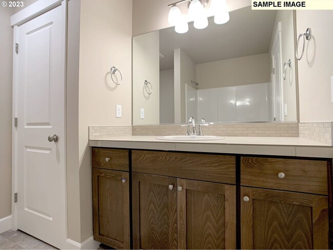 Photo - A Must see Hermiston Home!!