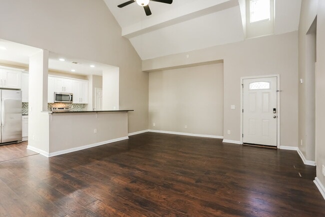 Photo - 4581 Doral Dr SW