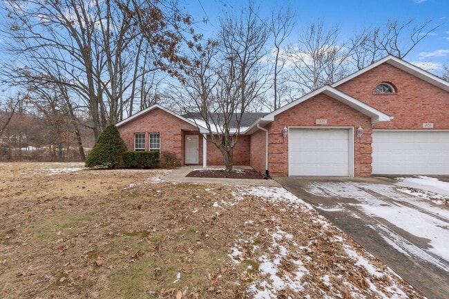 911 Stonebridge Dr Unit 911