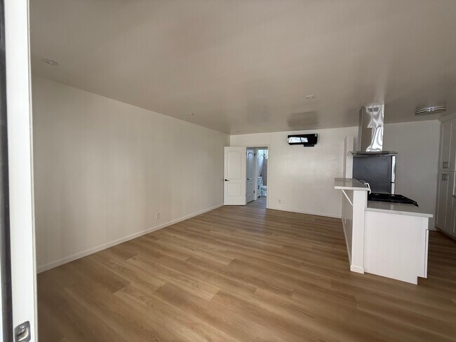 423 S Sherbourne