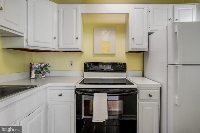 Photo - 4004 Beecher St NW Unit 304A