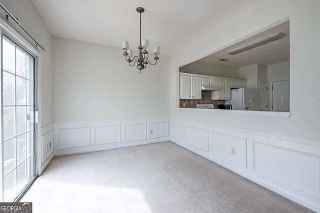 Photo - 278 Regent Square