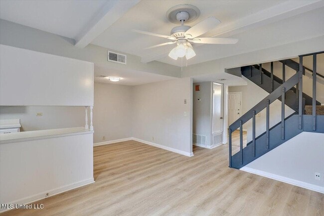 Photo - 167 Lakebend Cir