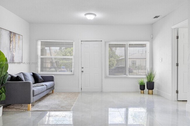 Photo - 1810 NW 47th St