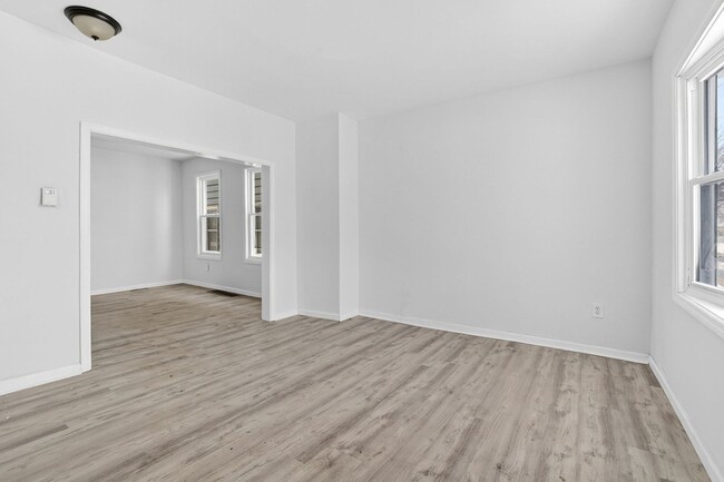 Photo - 398-400 N. Maple Ave Unidad 400