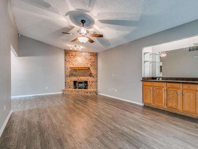 Photo - 712 NW 137th St