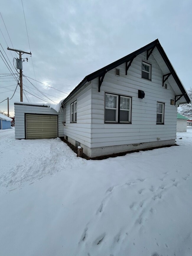 Photo - 376 W Washington St