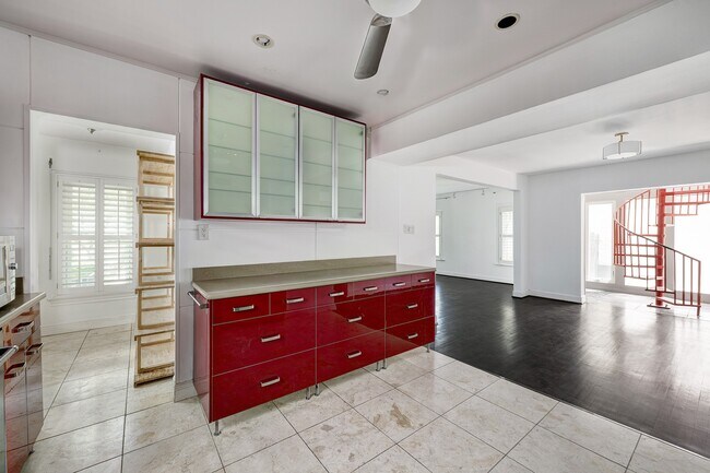 Photo - 1919 W McKinney St