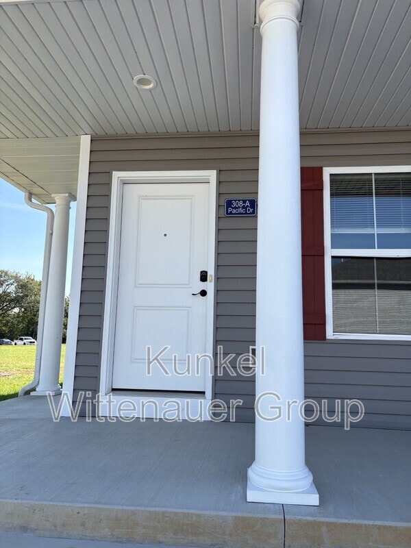 Photo - 308 Pacific Dr