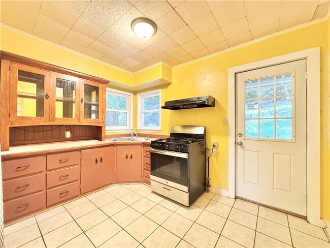 Photo - 707 E Lafayette St