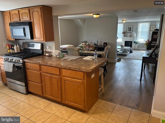 Photo - 341 Emmett St